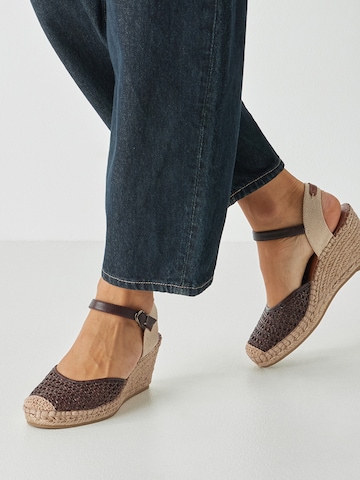 Tamaris Espadrilles in Braun
