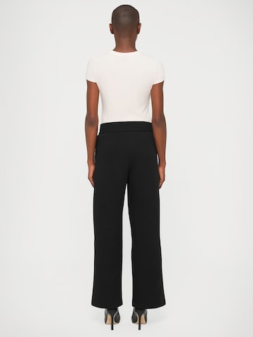 ARMANI EXCHANGE Loosefit Nadrág - fekete