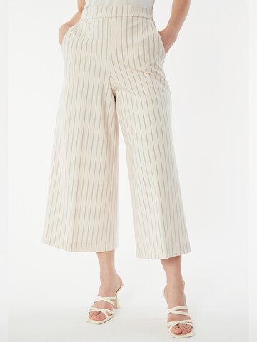 Ana Alcazar Wide leg Broek 'Zasina' in Wit: voorkant