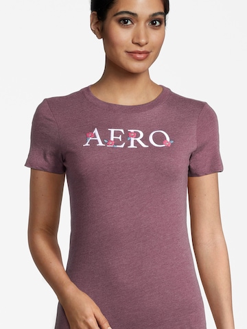 AÉROPOSTALE T-shirt i röd