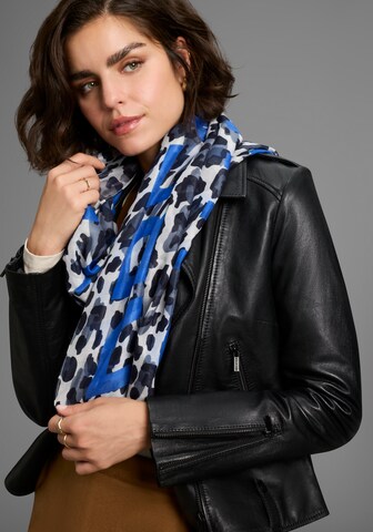 LAURA SCOTT Wrap in White