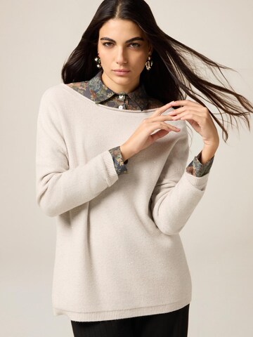 oltre Sweater in Beige