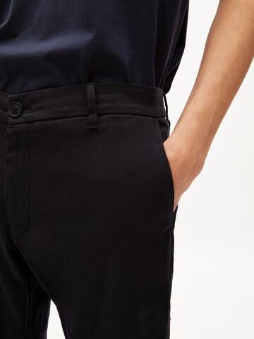 Regular Pantalon ' AATHAN ' ARMEDANGELS en noir