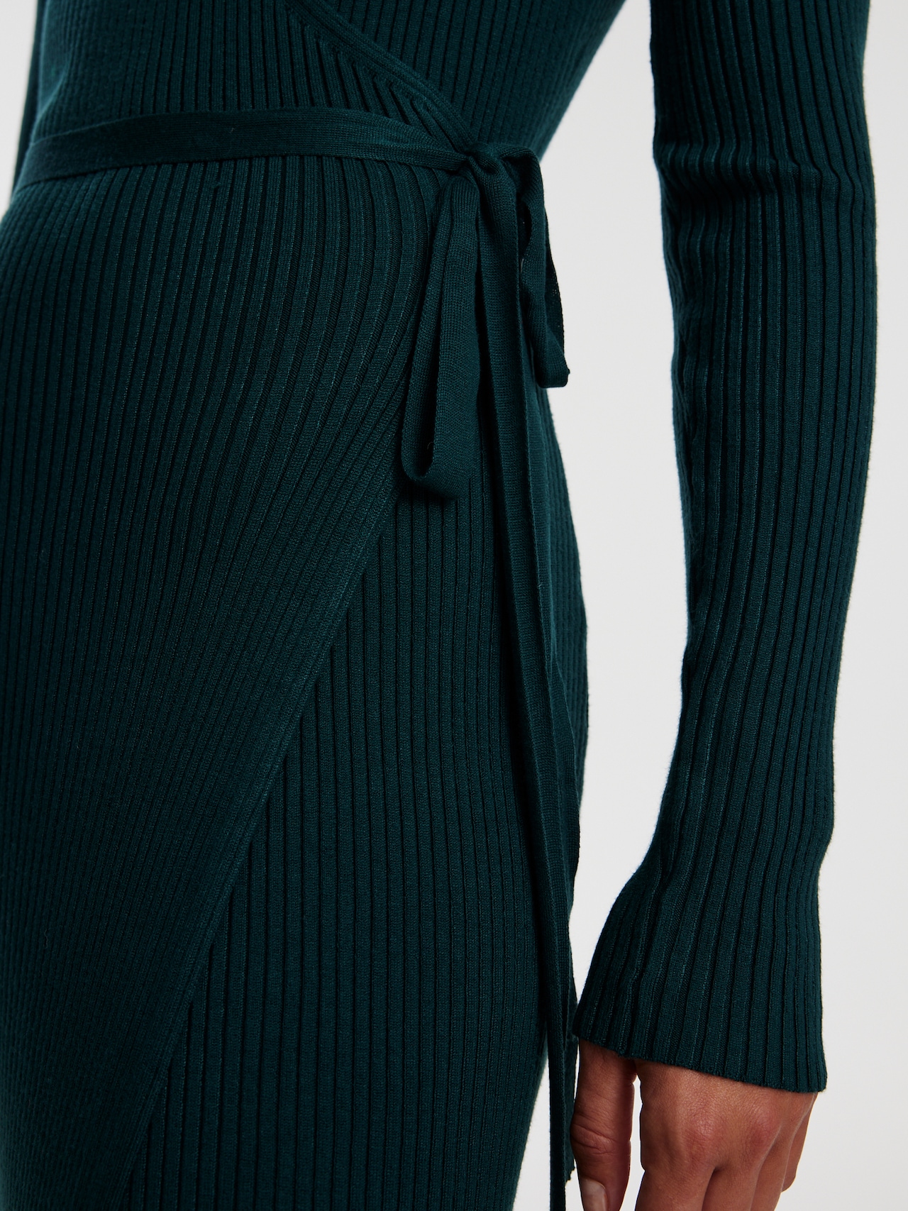 EDITED Produkte Strickkleid 'Mailien' dunkelgrün