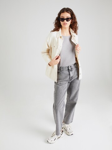 VERO MODA Koszulka 'VMBRITT' w kolorze szary