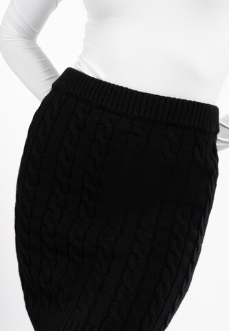 faina Skirt in Black