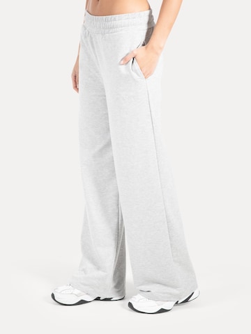 Loosefit Pantalon 'Kanya' Smilodox en gris