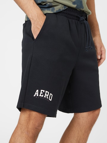 AÉROPOSTALE Regular Shorts 'JUN' in Schwarz