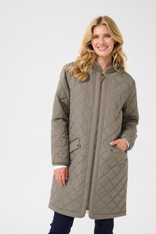 Cream Mantel 'Arwen' in Grau: Vorderseite