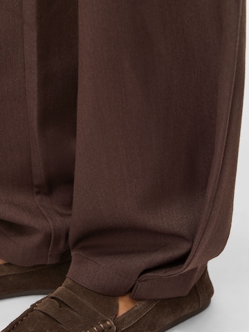 VILA - Barrel Pantalón plisado 'VILeora' en marrón