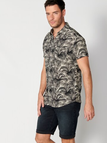 KOROSHI - Regular Fit Camisa em preto