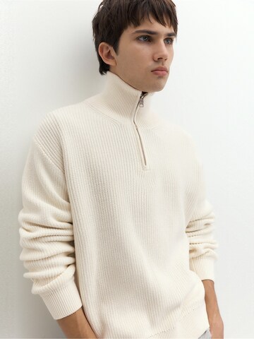 Pull&Bear Пуловер в бяло