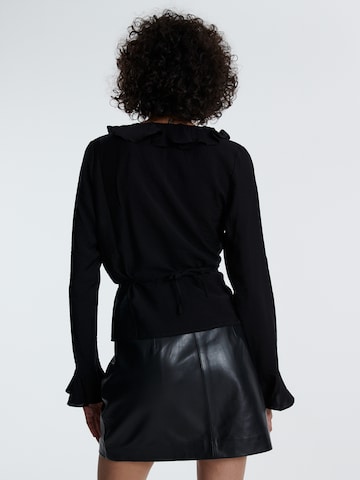 EDITED - Blusa 'Skyler' en negro