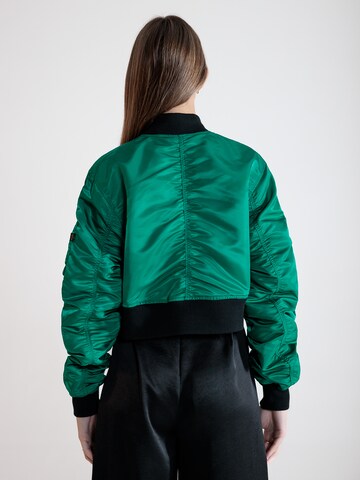 Giacca di mezza stagione di ALPHA INDUSTRIES in verde