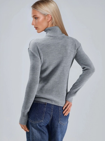 My fashion Pullover in Grau