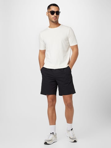 ABOUT YOU Regular Shorts 'Armin' in Schwarz