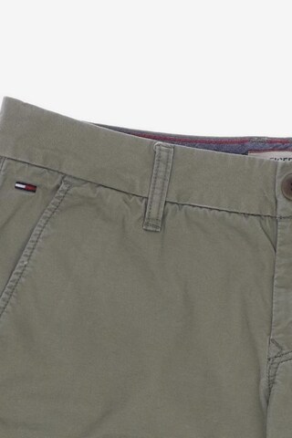Tommy Jeans Shorts in XS in Green