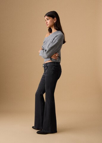 MANGO TEEN Flared Jeans 'Thalia' in Schwarz