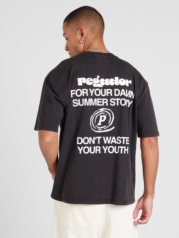 Tricou 'HARLAN' de la Pegador pe negru: față