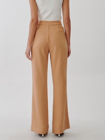 Tussah Flared Broek 'ALEXIS' in Beige: terug