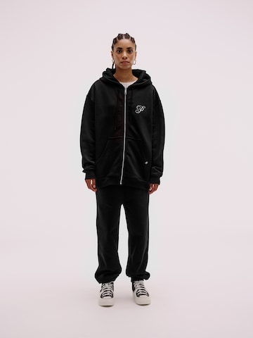 Pacemaker Zip-Up Hoodie 'Malik' in Black: front