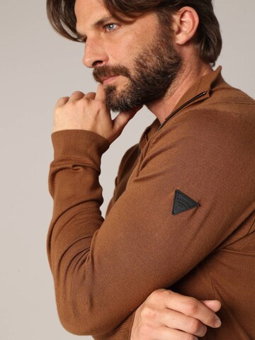 Deeluxe Pullover 'Almanach' in Braun