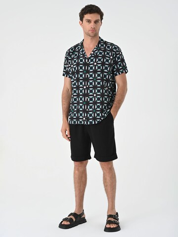 Coupe regular Chemise Antioch en noir