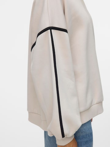 VERO MODA Sweatshirt 'VMShirley' in Wit