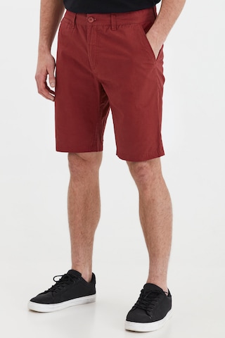 !Solid Regular Chinoshorts 'TITIAN' in Rot: predná strana