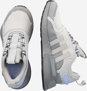 Sneaker bassa 'Nmd_R1 V3' di ADIDAS ORIGINALS in grigio