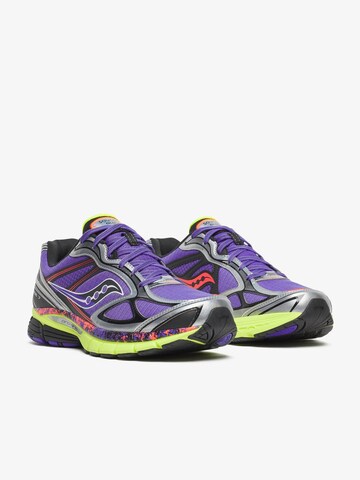 saucony Sneakers in Lila