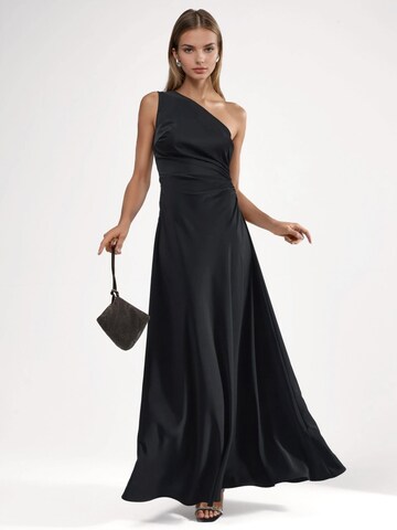 Hiccup - Vestido em preto: frente