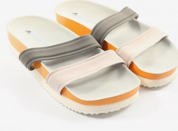 adidas by Stella McCartney Komfort-Sandalen 36,5 in Grau: predná strana