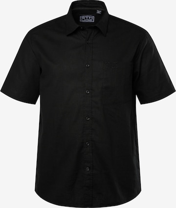 STHUGE Regular fit Button Up Shirt in Black: front