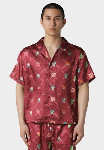 Coupe regular Chemise 'FRUIT MONOGRAM CUBAN' Pas De Monaco en rouge : devant