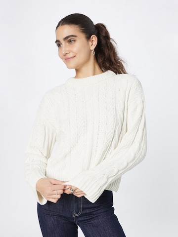 River Island Sweater in White: front