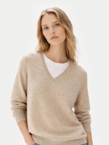 GOBI Cashmere Tröja 'Women's Essential Cashmere V-Neck Sweater' i beige: framsida