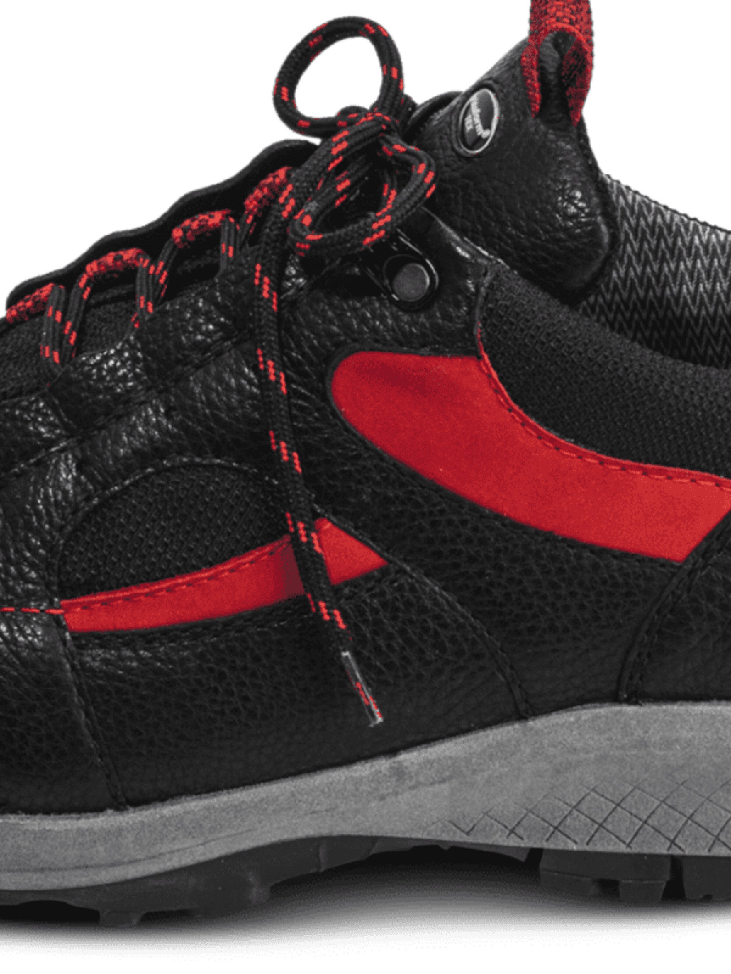 VITAFORM Flats in Black