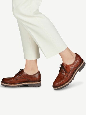 Chaussure à lacets Tamaris en marron : devant