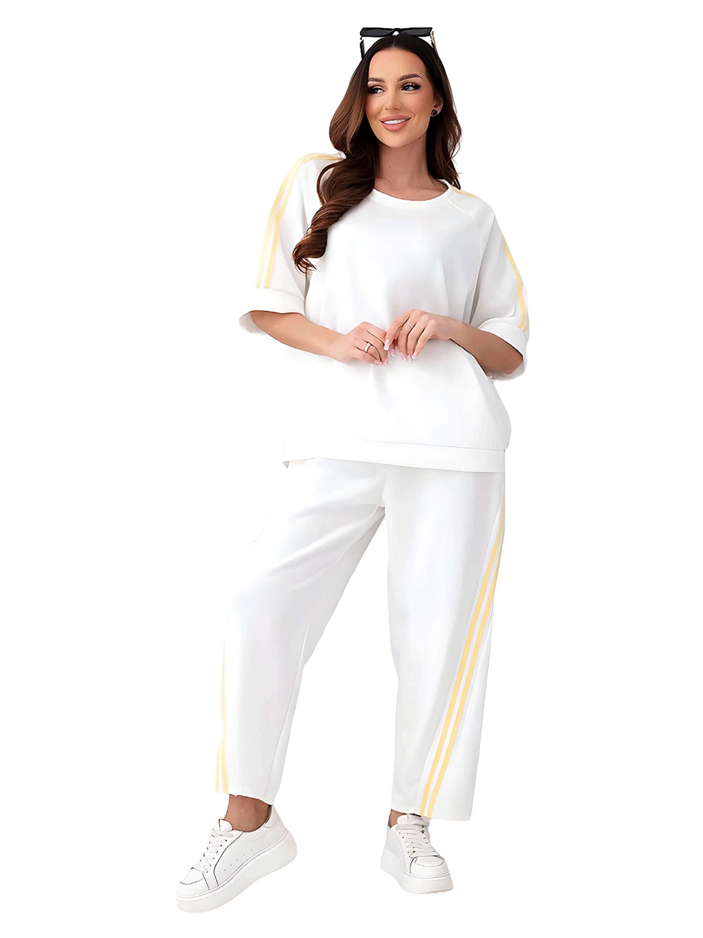Lumera Loungewear 'Nuvola' in White: front