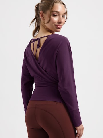 Urban Goddess Yoga & Activewear Sporttop 'Ala Yoga' in Lila