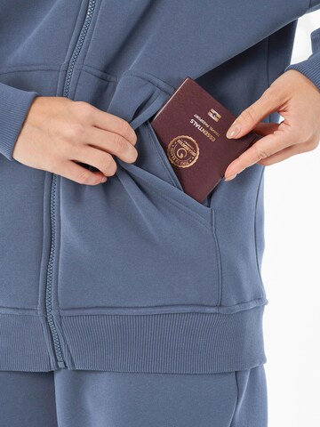 Organication Sweatjacke in Blau