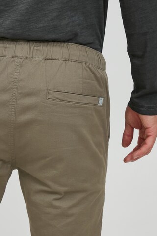 11 Project Regular Chino Pants 'Louis' in Green