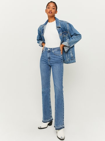 Tally Weijl Flared Jeans in Blau