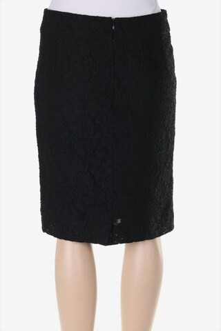 GLOBUS Skirt in S in Black