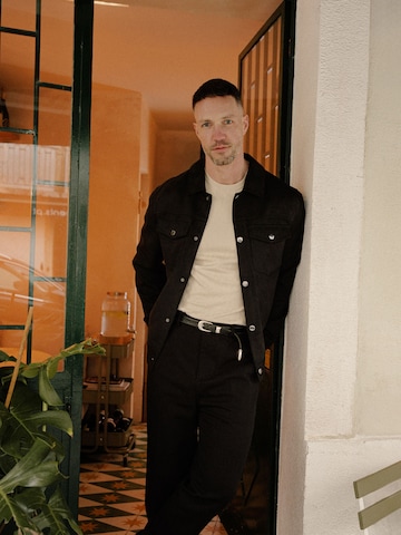 DAN FOX APPAREL Преходно яке 'Nicolas' в черно