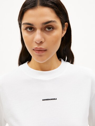 T-shirt 'Tarjaa' ARMEDANGELS en blanc
