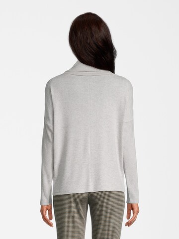 Orsay Pullover in Grau