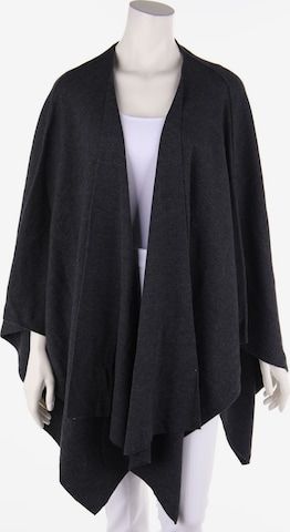 Marina Sport Poncho in M in Grey: front