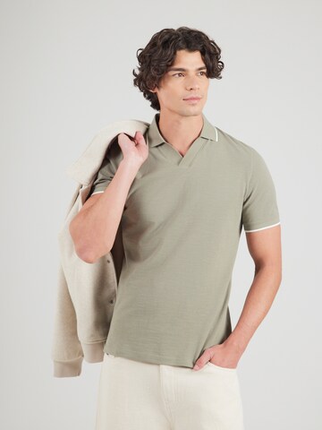 zaļš s.Oliver T-Krekls: no priekšpuses